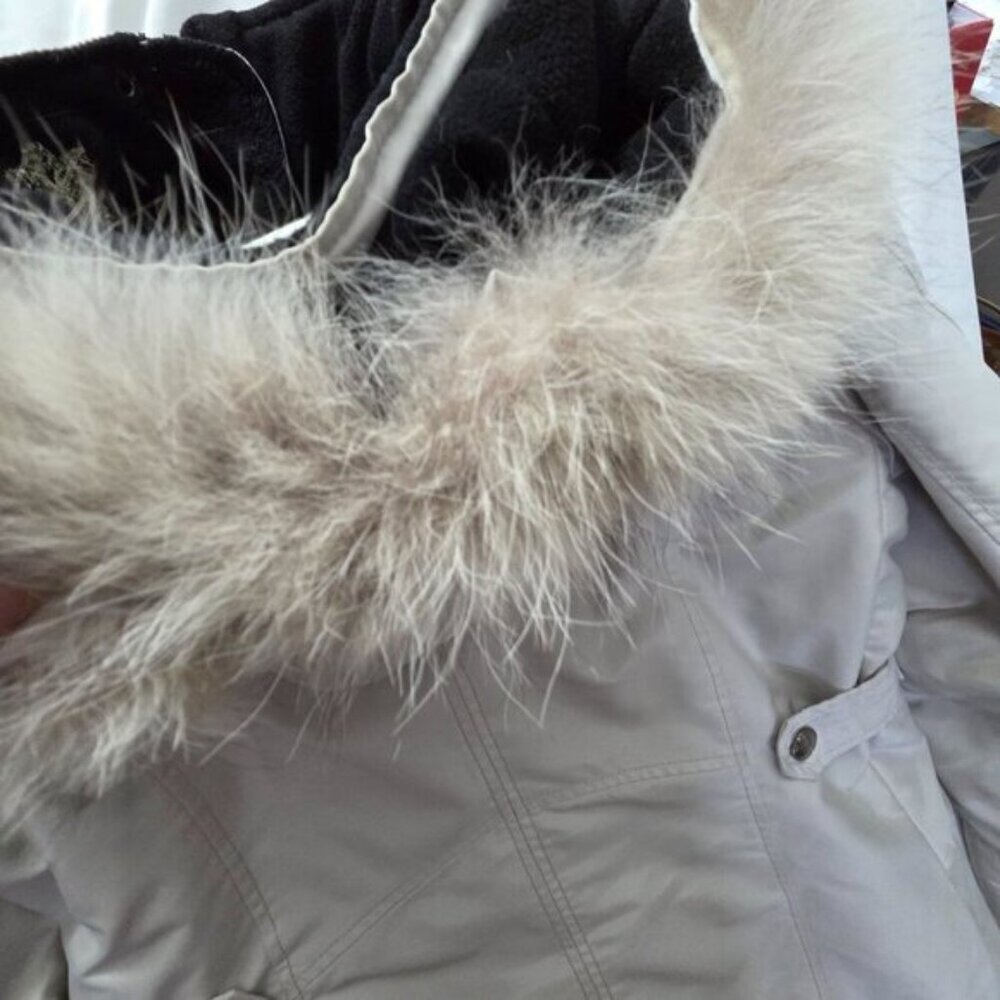 Fen-Nelli White Winter Parka Genuine Fur Hood Size 14 - Picture 10 of 11
